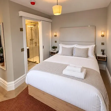 35 William Street 3*